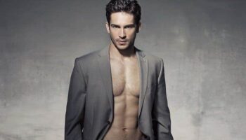Giorgio Armani hàng ngày cho đàn ông